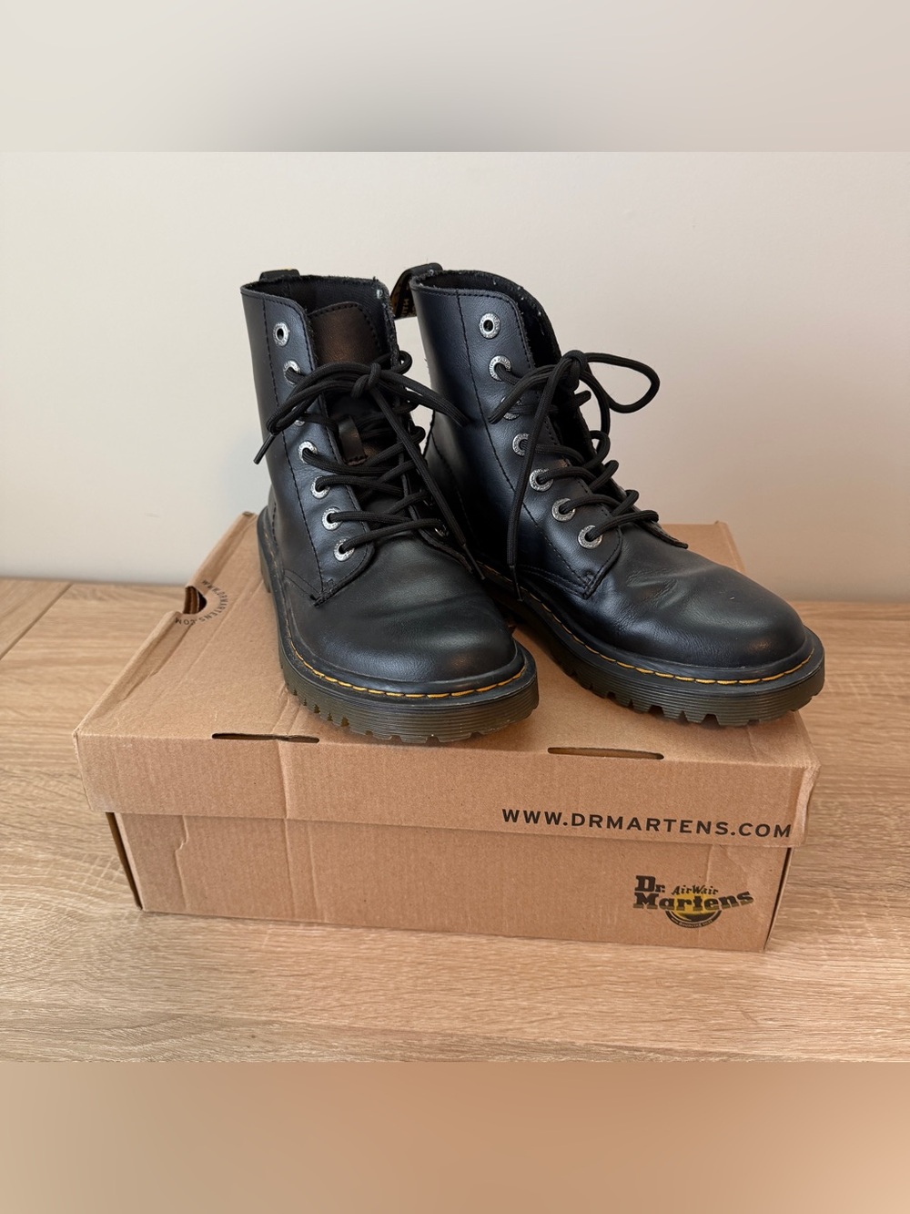 Vintage Dr. Martens Air Wair Luana